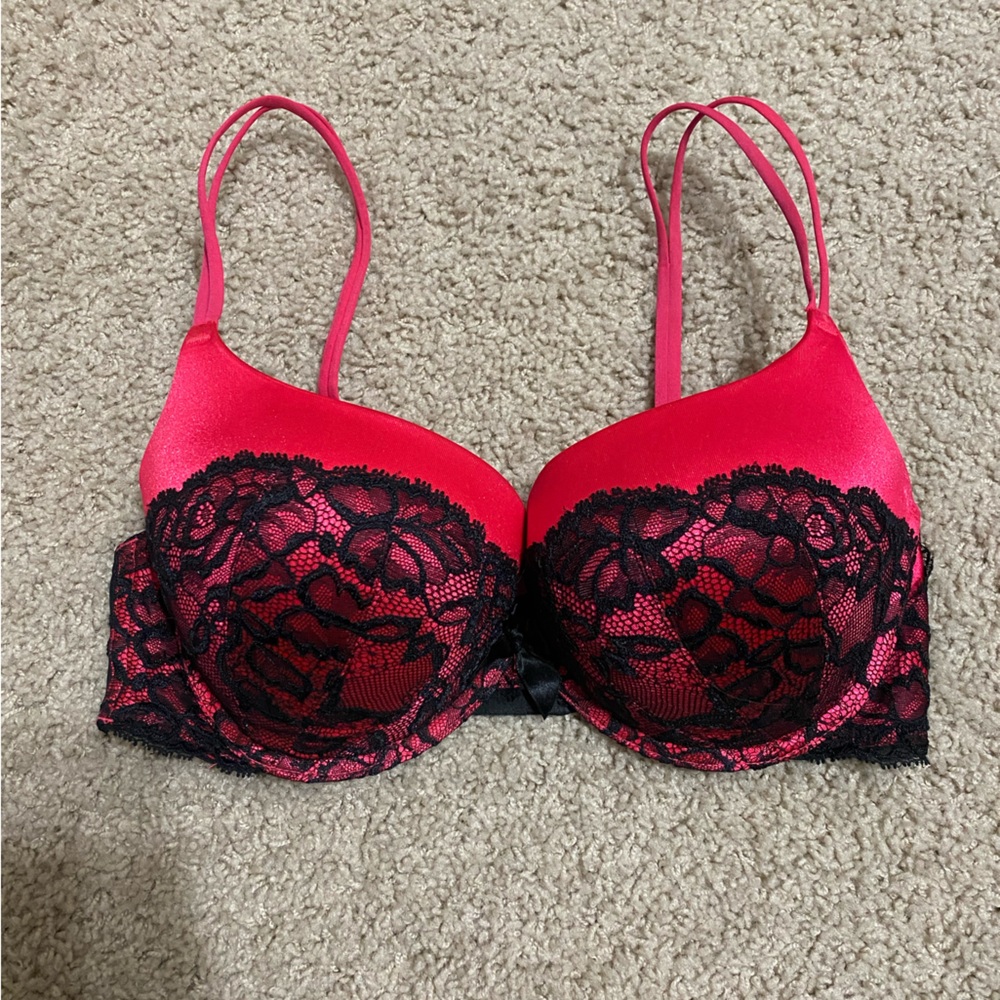 Victoria’s Secret Very Sexy Bombshell Bra, size 34 D